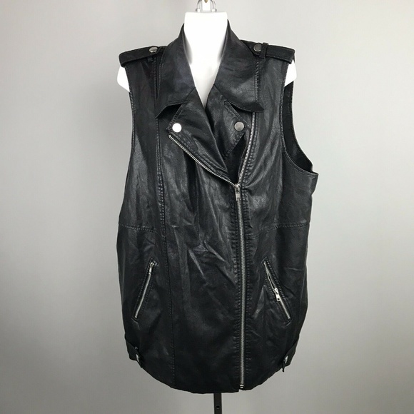 Eloquii Jackets & Blazers - Eloquii Black Faux Leather Asymmetrc Zip Moto Vest